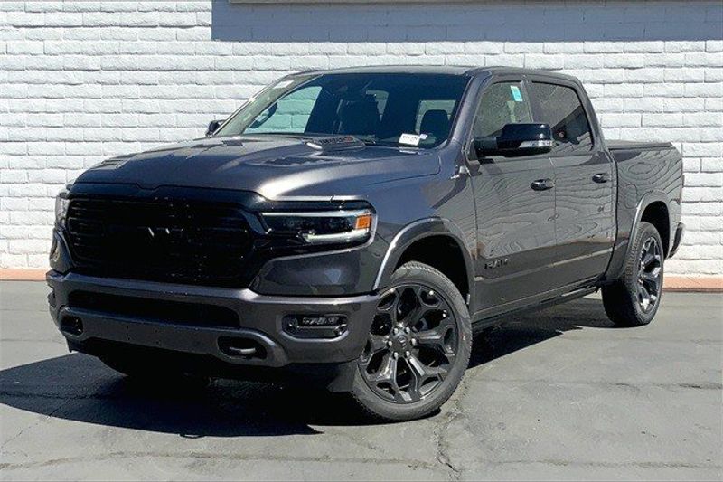 2022 RAM 1500 Limited Crew Cab 4x4 5