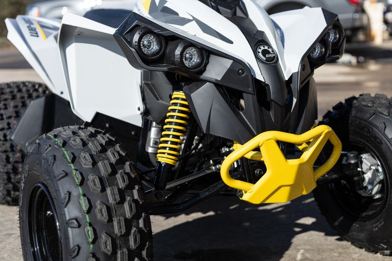 2025 Can-Am RENEGADE 110 EFI CATALYST GRAY AND NEO YELLOWImage 9