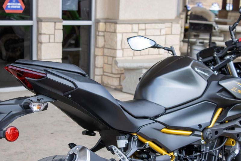 NEW 2026 KAWASAKI Z500 ABS Image 10