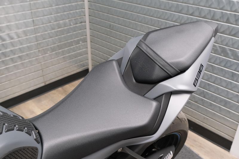 USED 2025 KAWASAKI NINJA ZX6R ABS Image 16