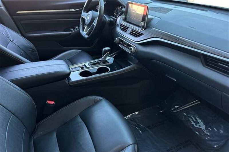 2022 Nissan Altima 2.5 SLImage 13