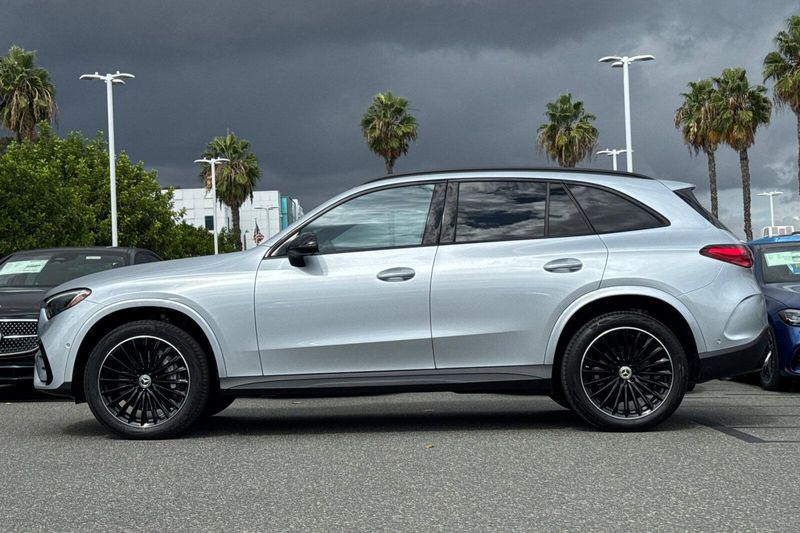 Used 2025 Mercedes-Benz GLC 300Image 7