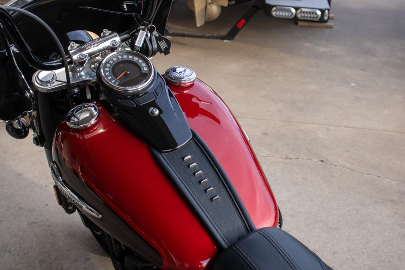 USED 2019 HARLEY SOFTAIL HERITAGE CLASSIC 114 Image 22