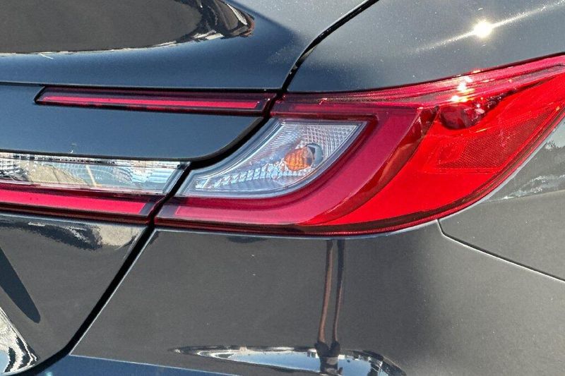 New 2026 Toyota Camry SEImage 30