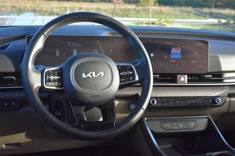 New 2025 Kia Carnival Hybrid EXImage 21