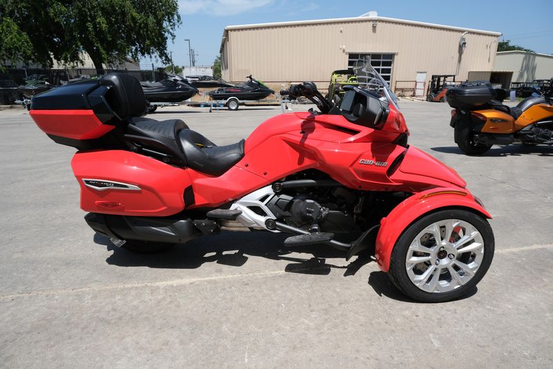 2024 Can-Am SPYDER F3 LIMITED PLASMA REDImage 7