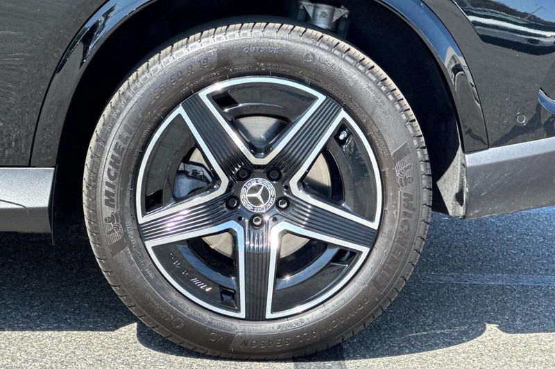 Used 2026 Mercedes-Benz GLC 300Image 33