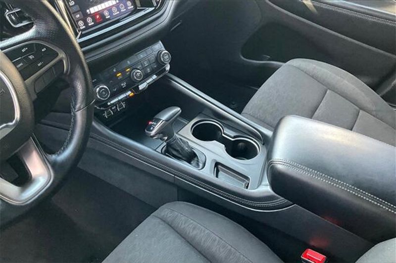 Used 2024 Dodge Durango SXTImage 17
