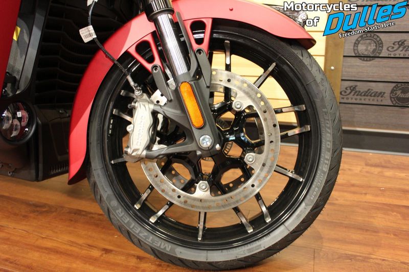 2025 Indian Motorcycle Roadmaster PowerPlus Dark Horse Image 15