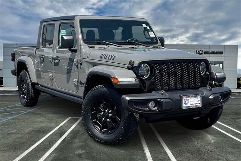 2022 Jeep Gladiator Willys photo 11