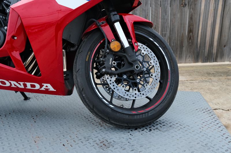 USED 2024 HONDA CBR650R ABS Image 13