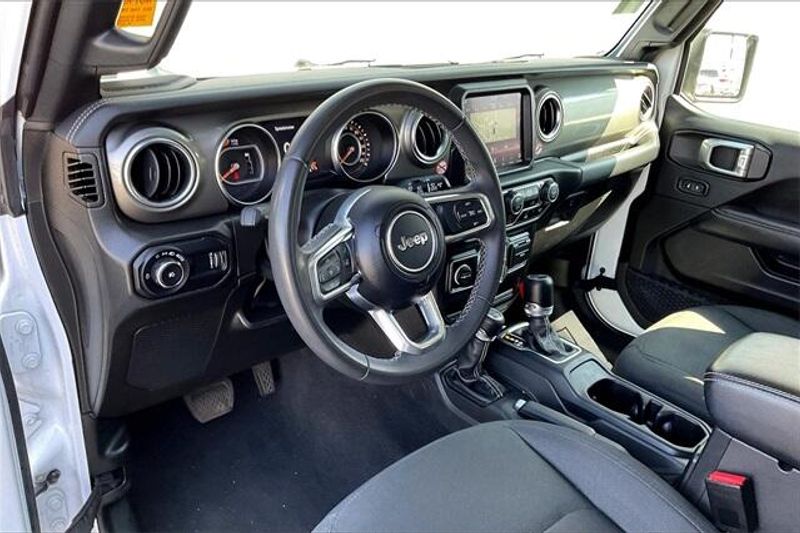 Used 2023 Jeep Wrangler SaharaImage 6