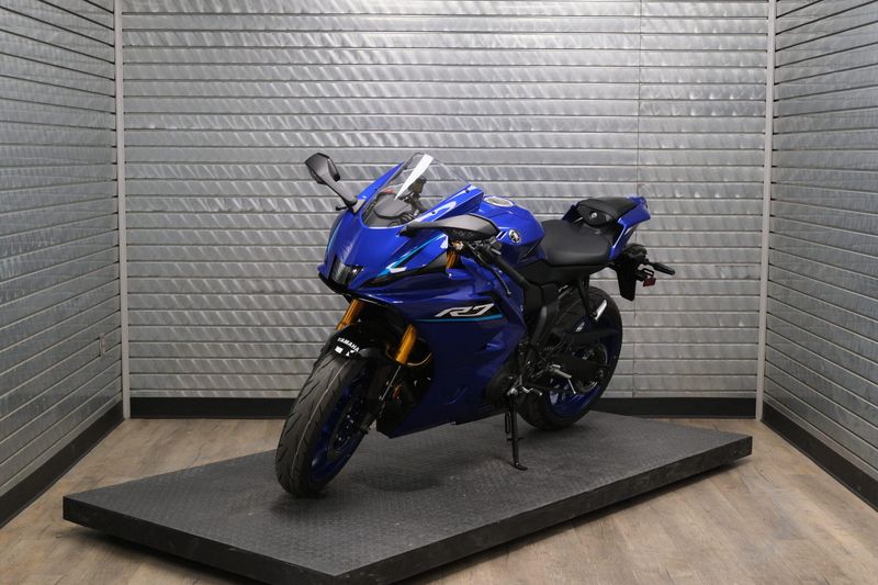 NEW 2026 YAMAHA YZFR7 Image 7