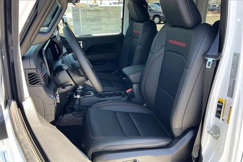New 2025 Jeep Wrangler 4-door RubiconImage 8
