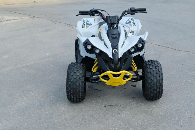 New 2025 Can-Am RENEGADE 110 EFI CATALYST GRAY AND NEO YELLOW Image 8