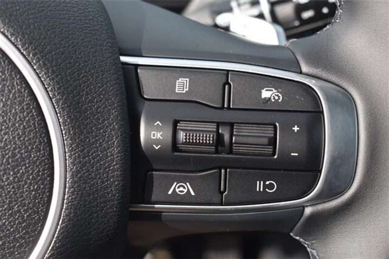 New 2025 Kia Sportage Plug-In Hybrid X-LineImage 32