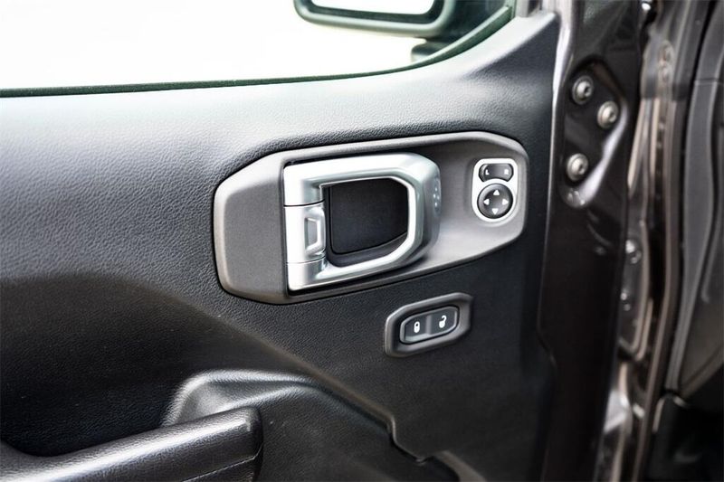 2021 Jeep Wrangler Sport photo 14
