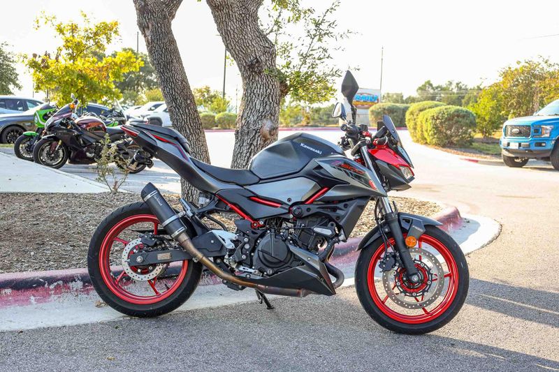 USED 2025 KAWASAKI Z500 SE ABS Image 17