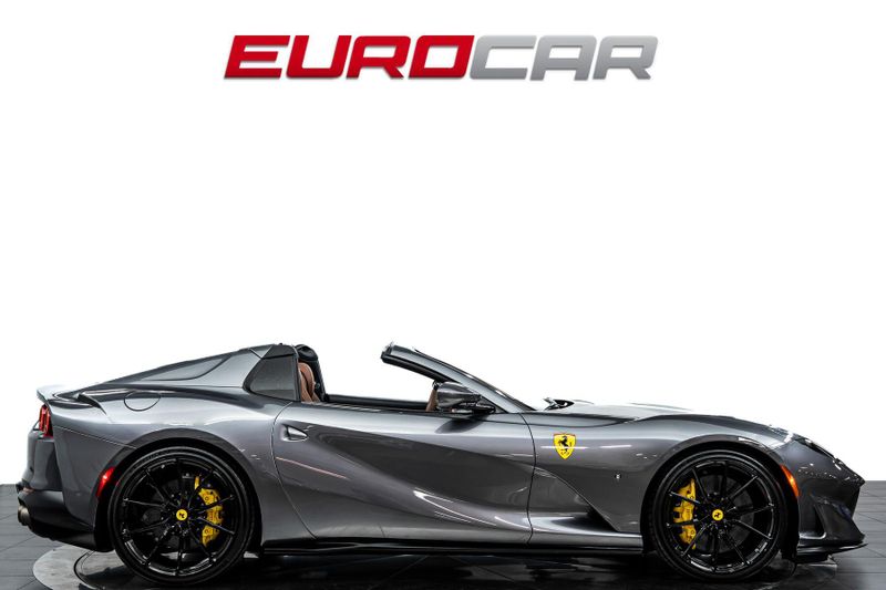 2022 Ferrari 812 GTS *AIRBRUSHED SCUDERIA LOGO * SUSPENSION LIFTER*Image 7