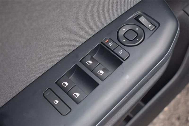 2025 Kia K4 EXImage 17