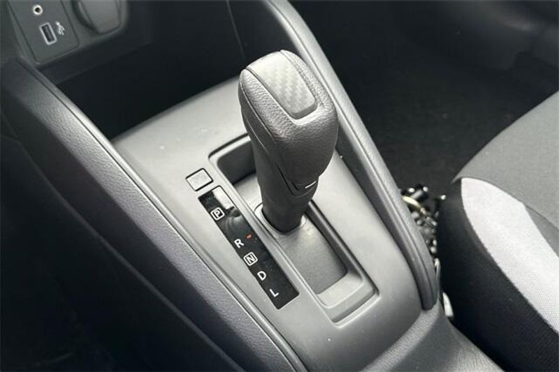 New 2025 Nissan Versa 1.6 SImage 17