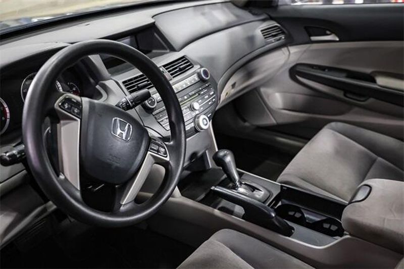 2010 Honda Accord LX-PImage 13