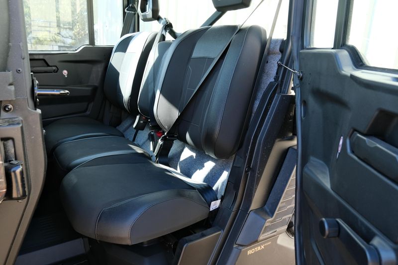 NEW 2026 CAN-AM DEFENDER MAX XT CAB HD11 WITH 1025 INCH TOUCHSCREEN Image 20