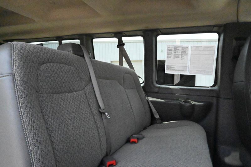 2023 GMC Savana Passenger LSImage 13