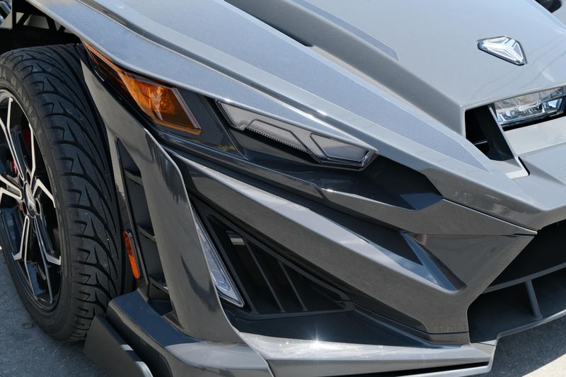 NEW 2025 POLARIS SLINGSHOT R AUTODRIVE Image 10