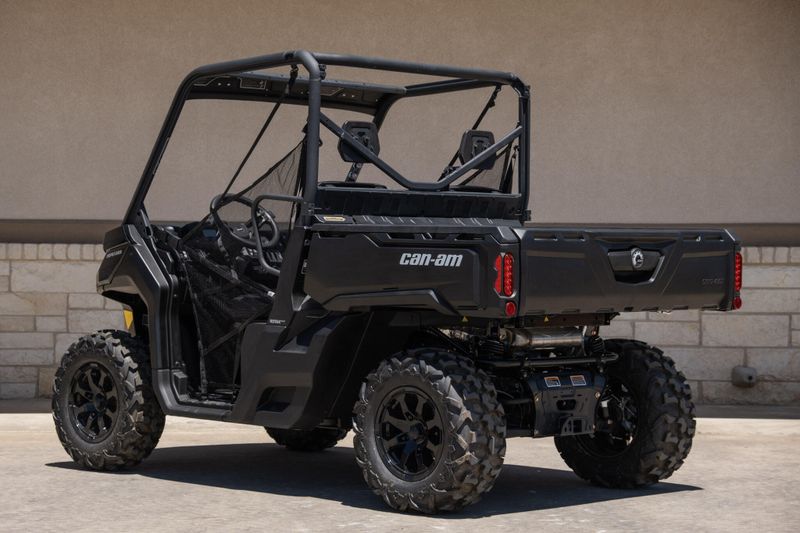 2025 Can-Am DEFENDER DPS HD9 STEALTH BLACKImage 5