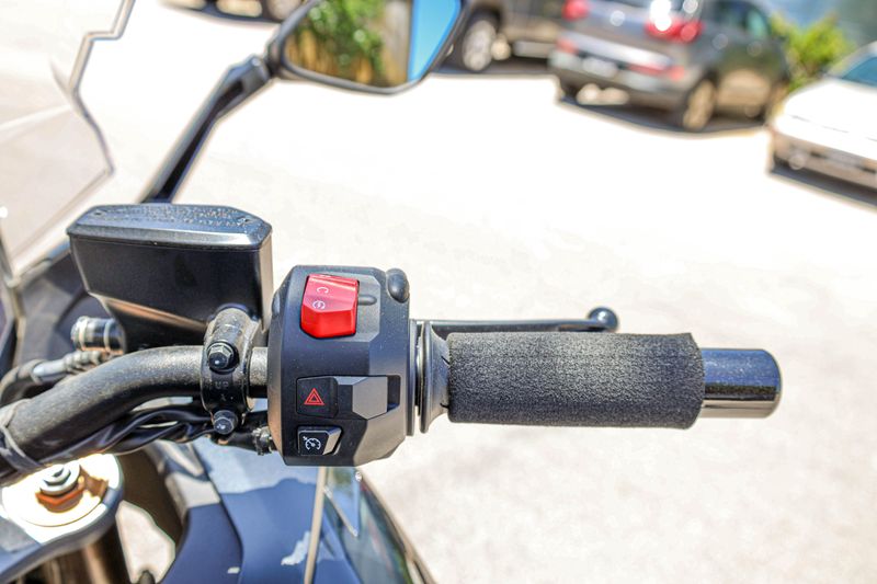 USED 2024 SUZUKI GSX-S1000GT CA Image 2
