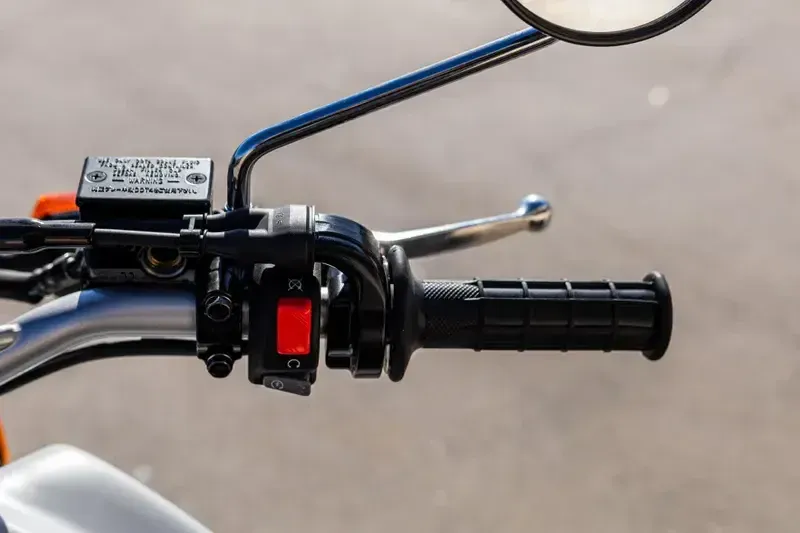 NEW 2027 YAMAHA TW200 Image 11