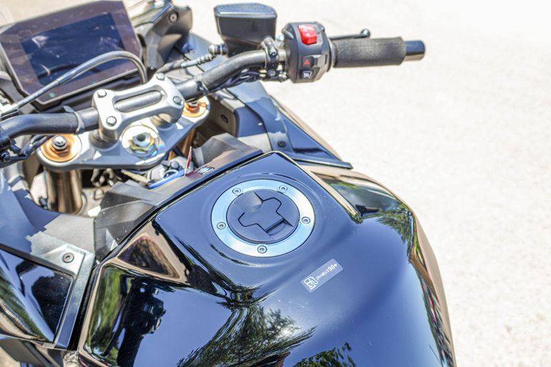 USED 2024 SUZUKI GSX-S1000GT CA Image 6