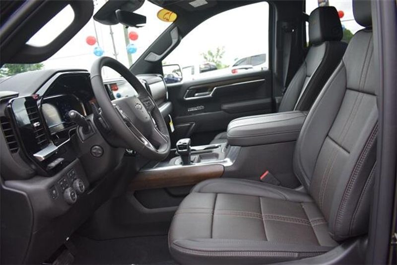 New 2025 Chevrolet Silverado 1500 High CountryImage 29