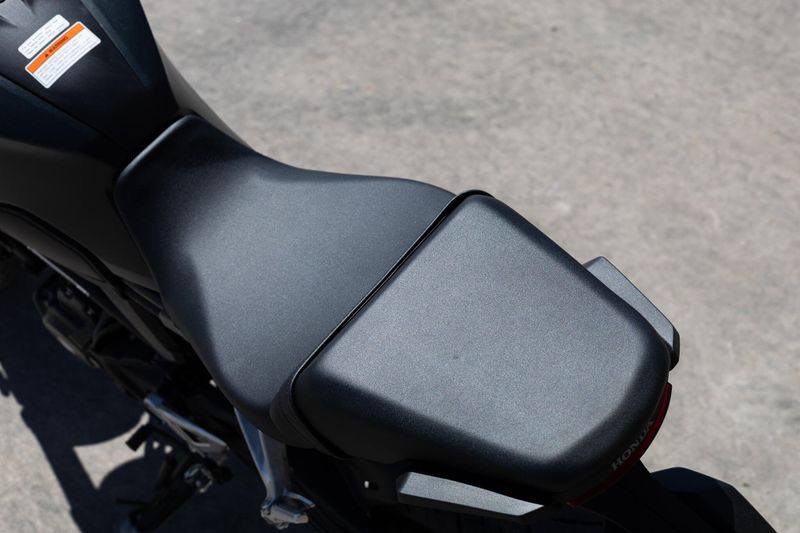 2025 Honda CB300R ABS Image 12