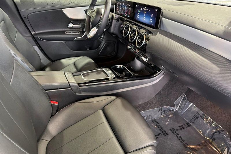 Used 2025 Mercedes-Benz CLA 250Image 15