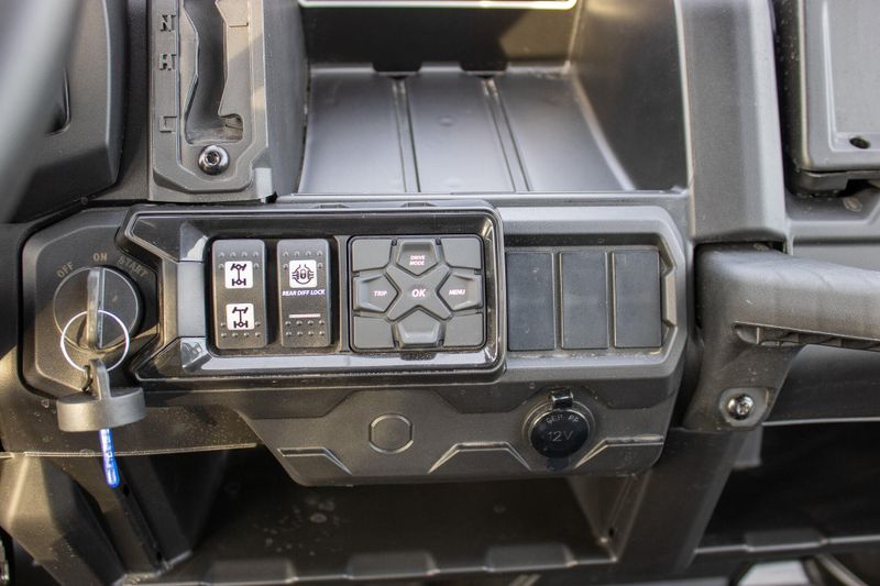 NEW 2026 CAN-AM DEFENDER MAX XT HD9 Image 21