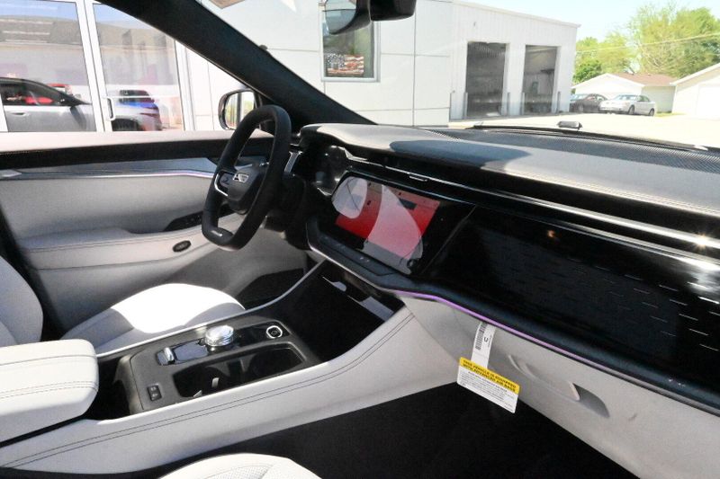 2025 Wagoneer S LimitedImage 17