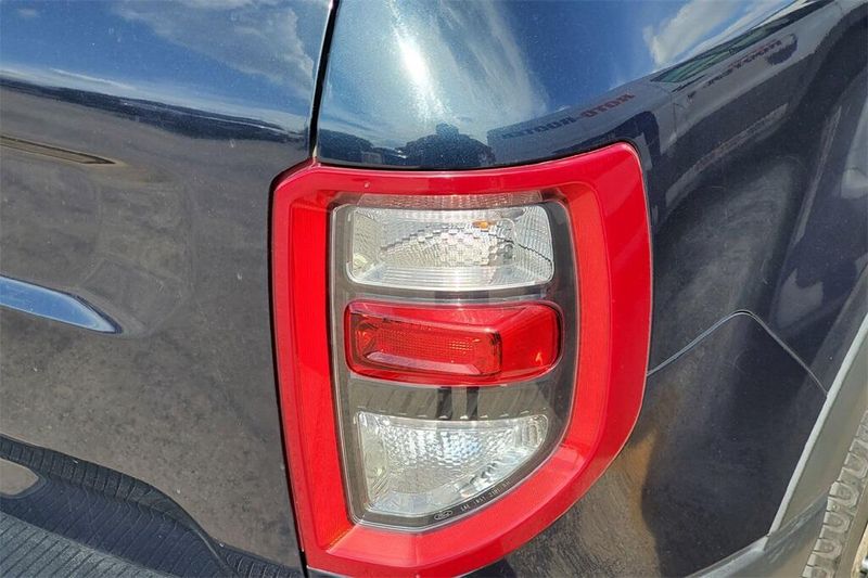 2021 Ford Bronco Sport Outer Banks photo 5