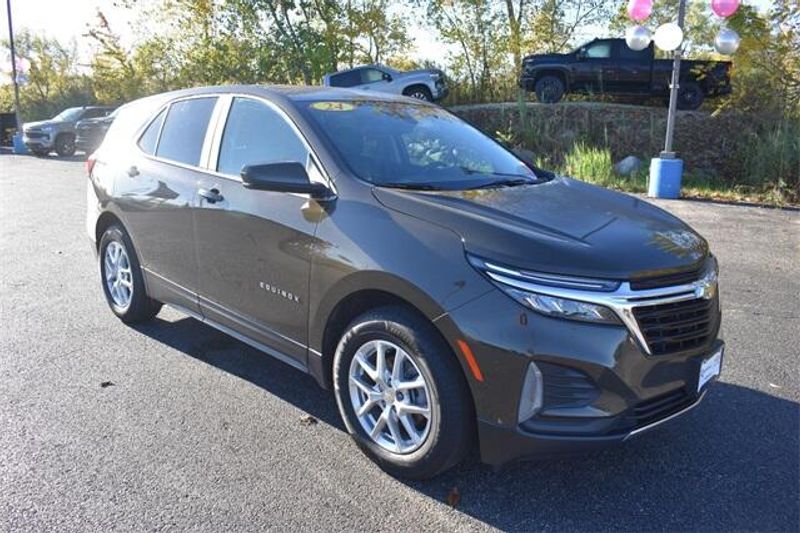Used 2024 Chevrolet Equinox LTImage 10