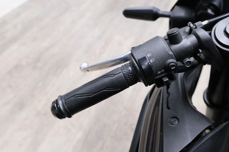 USED 2025 YAMAHA YZFR3 ABS Image 22