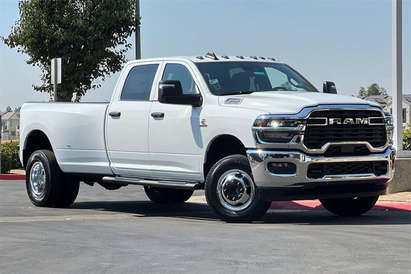 2026 Ram 3500 Tradesman photo 2
