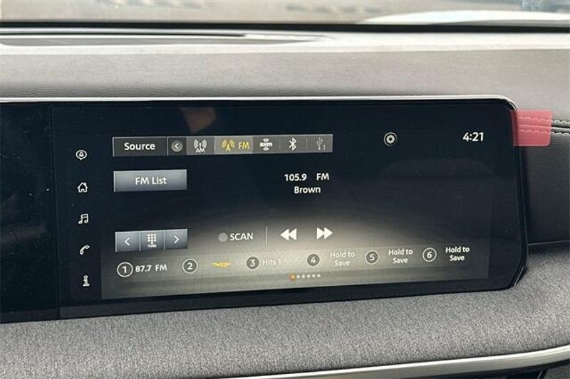New 2025 Nissan Kicks SVImage 15