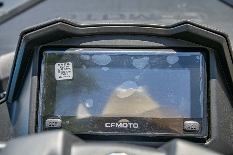 2024 CFMOTO CFORCE 600 TOURING  VELOCITY GREYImage 11