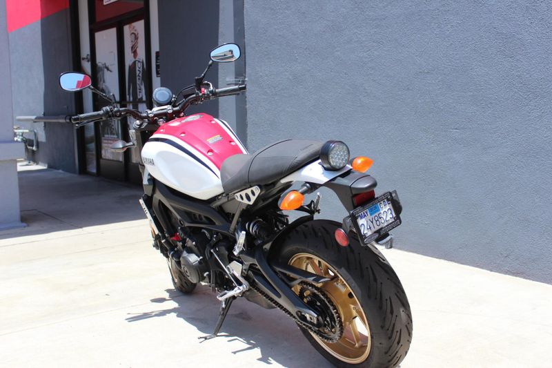 2021 Yamaha XSR 900 Image 3