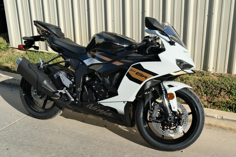 NEW 2026 KAWASAKI NINJA ZX6R ABS Image 1