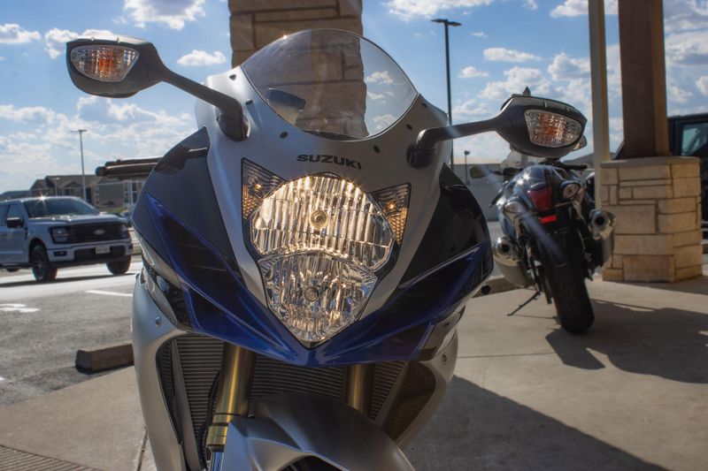NEW 2026 SUZUKI GSXR750 Image 8