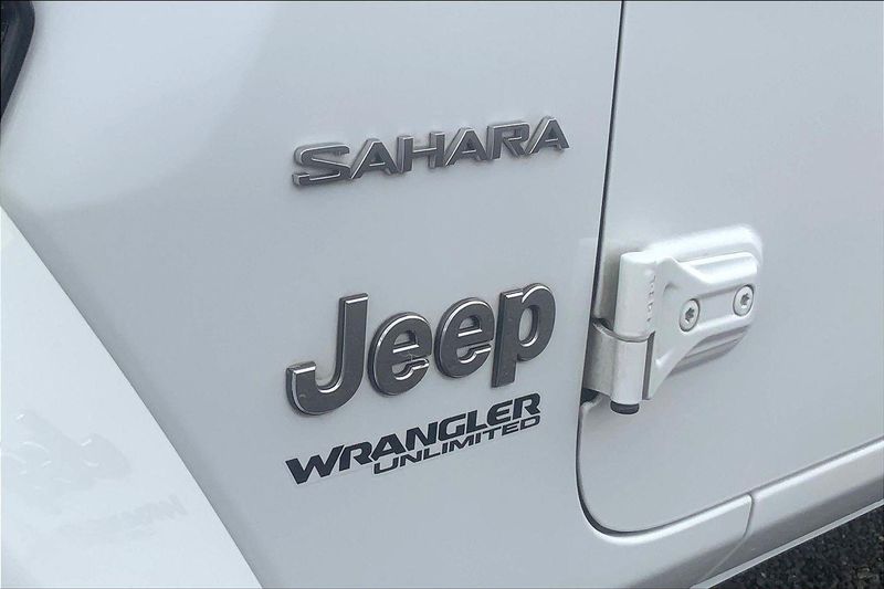 2019 Jeep Wrangler Unlimited Sahara photo 8