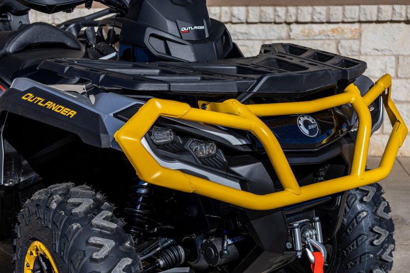 2024 Can-Am OUTLANDER MAX XTP 1000R HYPER SILVER AND NEO YELLOWImage 10