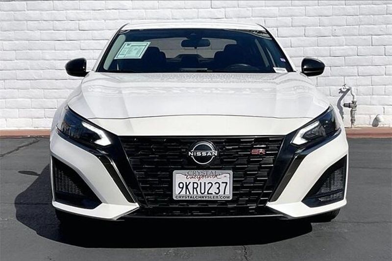 2024 Nissan Altima 2.5 SR photo 2